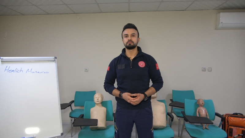 Kendimize Hemlich manevrasını nasıl yaparız.