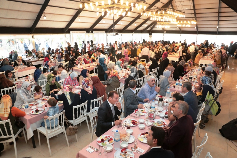 KİMSESİZ ÇOCUKLAR MUTLU YUVALARDA KALACAK