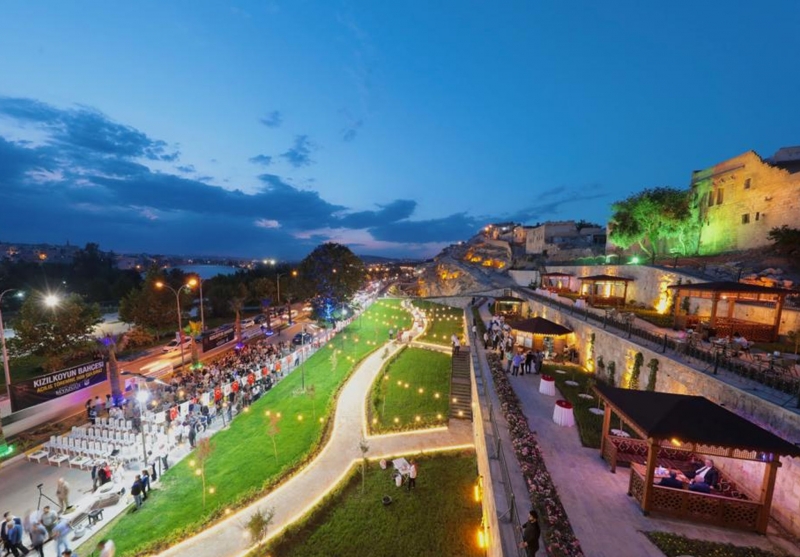 KIZILKOYUN BAHÇESİ GÖRKEMLİ BİR TÖRENLE HİZMETE AÇILDI