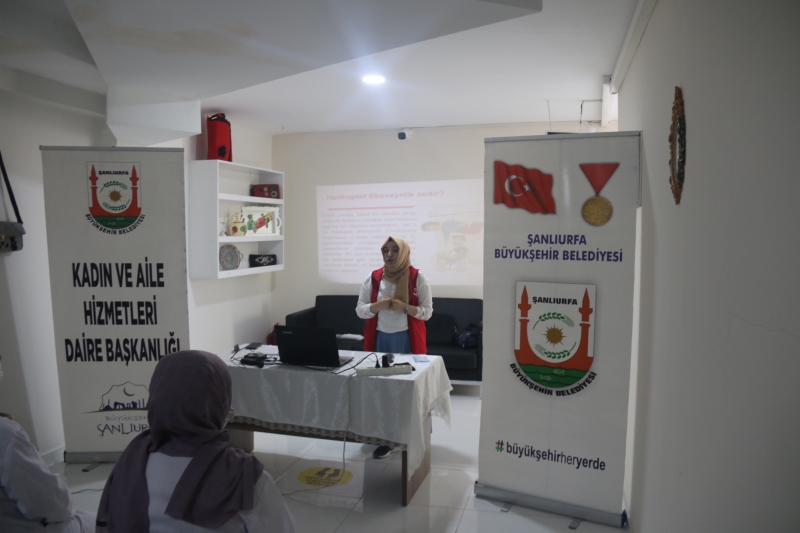 KURSİYERLERE “HELİKOPTER EBEVEYNLİK” UYARISI