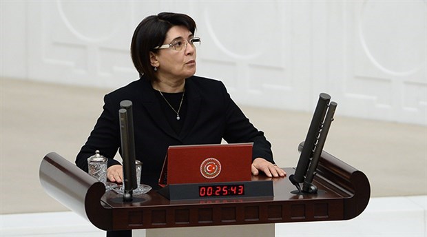 Leyla Zana'nın vekilliği düşürüldü