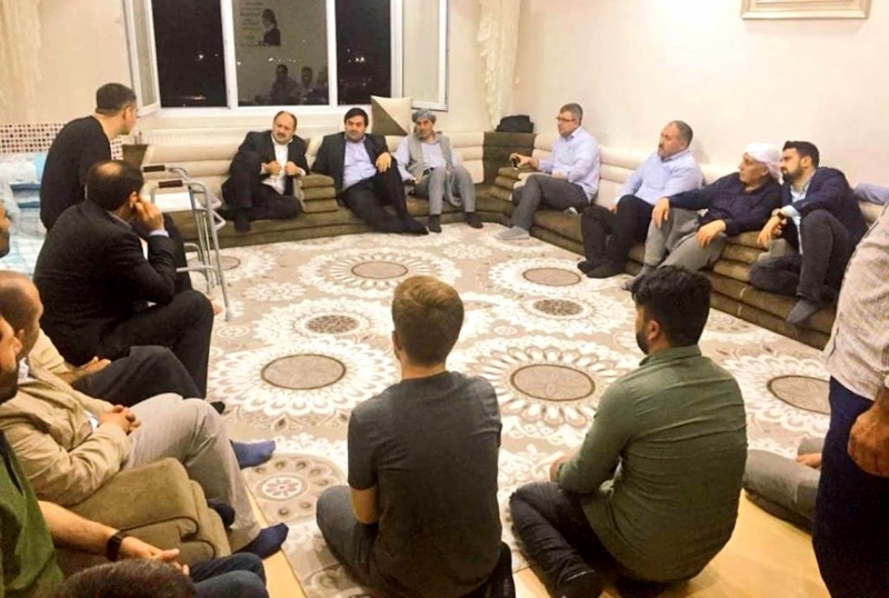 Mehmet Kasım Gülpınar ev toplantısında