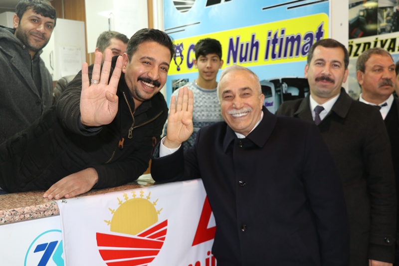 Milletvekili Fakıbaba Ve  Başkan Adayı Baydilli Otoğar Esnafını Ziyaret Etti