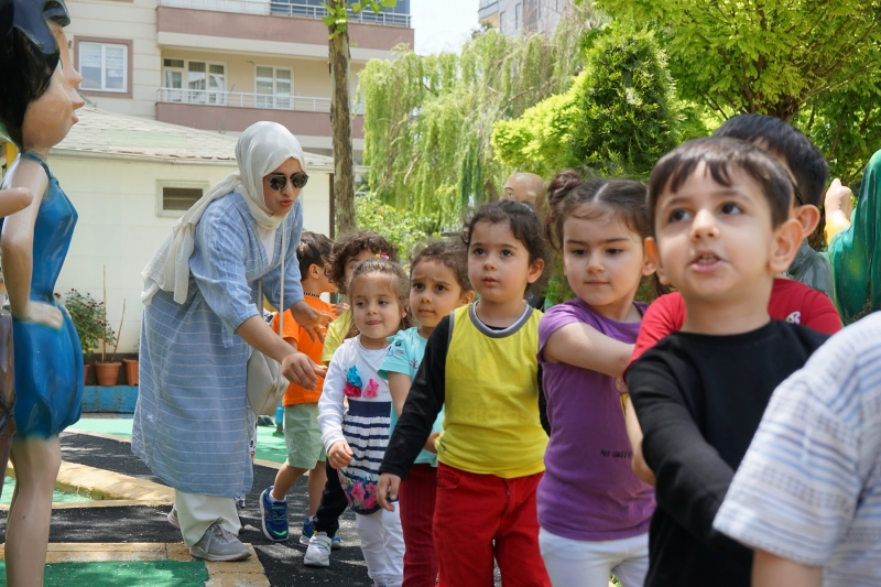 MİNİKLER OYUN VE OYUNCAK MÜZESİNİ GEZDİ