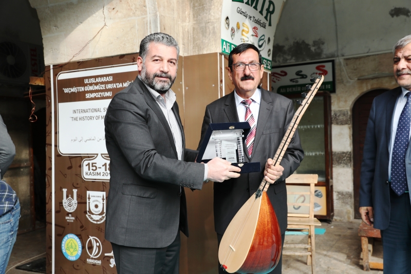 Ödüllü Aşık Sefai Bir Birinden Güzel Eserleri İle Etkinliklerin Startını Verdi