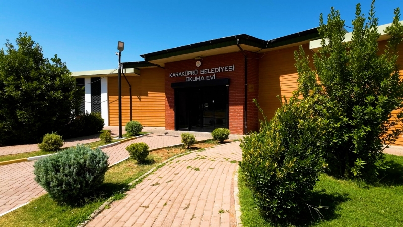 ÖĞRENCİLER İÇİN SERİN DERS ÇALIŞMA ORTAMI KARAKÖPRÜ OKUMA EVLERİ