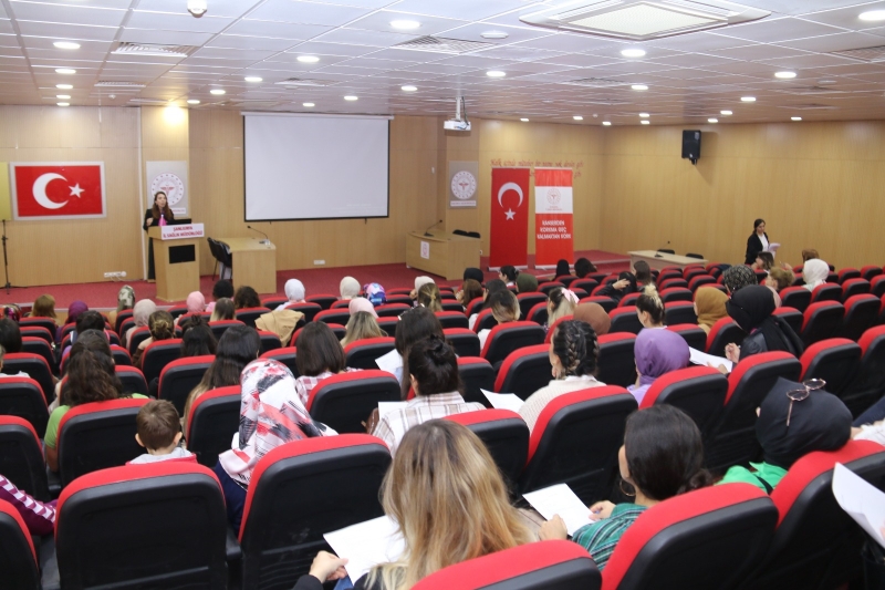 Öğretmenlere Kanser Eğitimi Verildi.