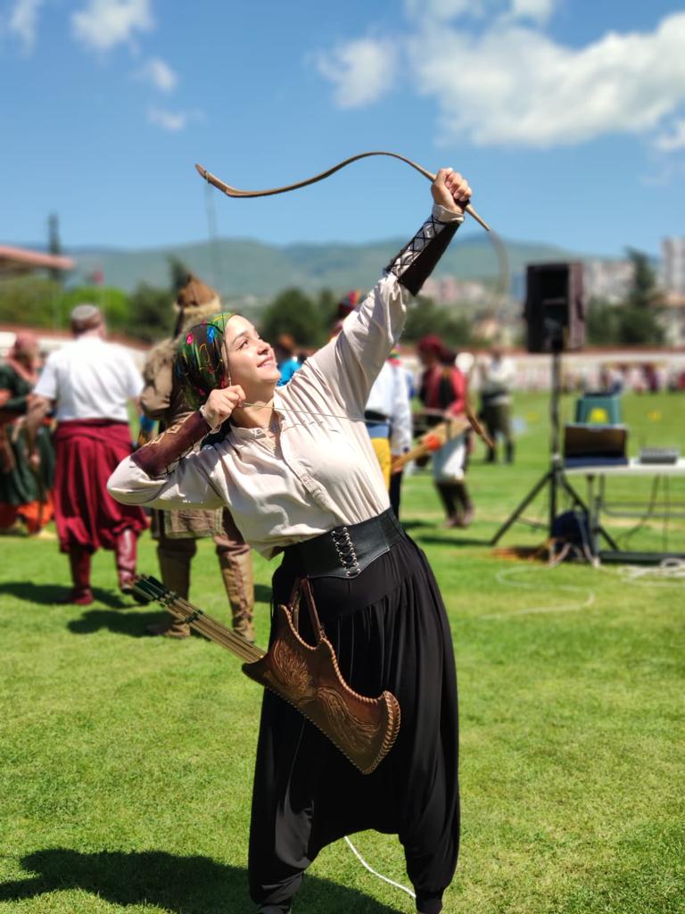 OKÇULUKTA ŞANLIURFA’NIN GURURU MÜGE ÖZCAN’DAN İLK BRONZ MADALYA