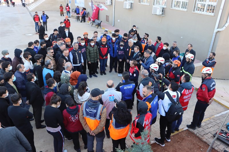 Okullarda Deprem Anı ve Tahliye Tatbikatı Yapıldı