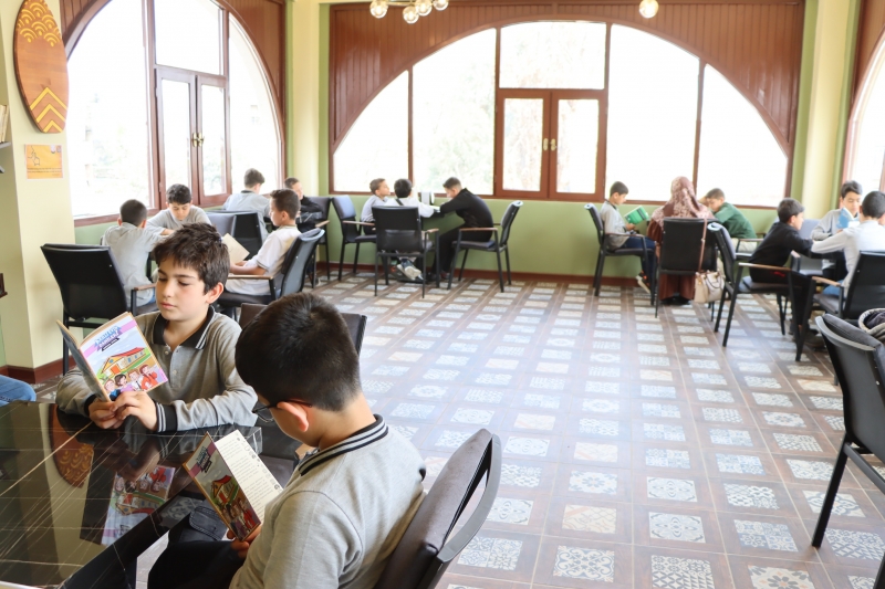 OKUMA SEVGİSİ KİTAP KAFE’DE FİLİZLENİYOR