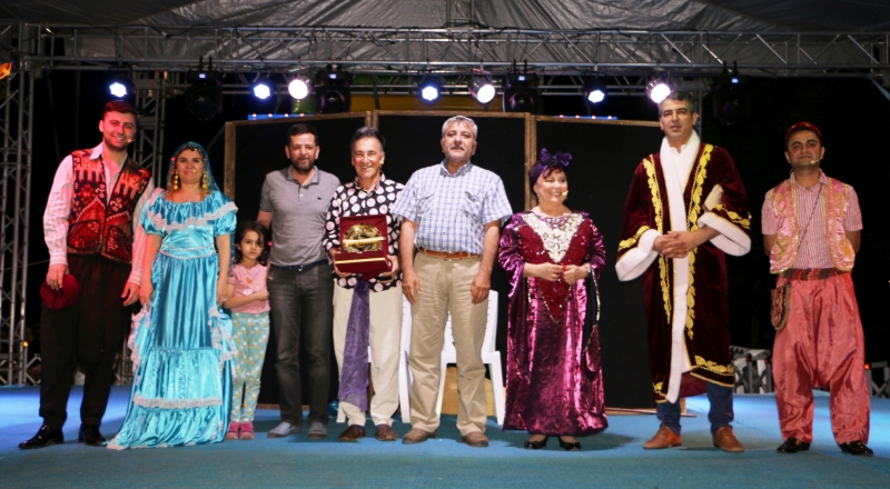 Özden Tiyatrosu Şanlıurfalılarla Buluştu