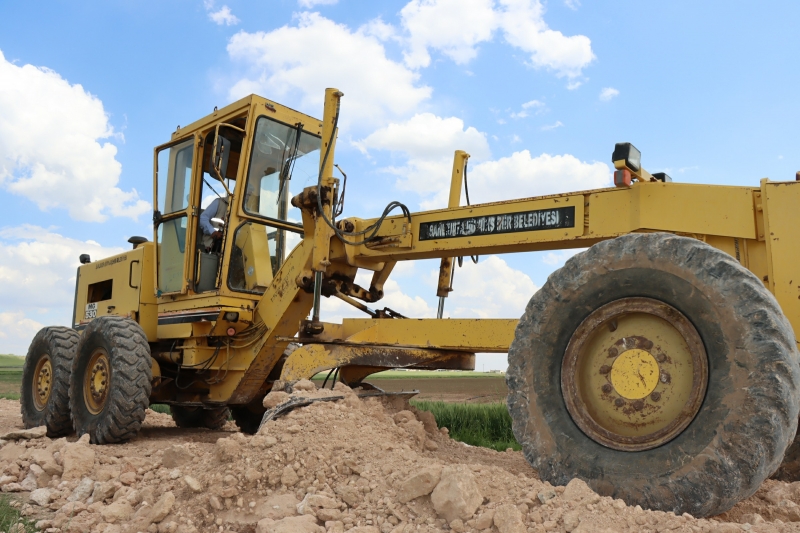 ÖZEL ÇOCUKLAR TRAFİK POLİSİ OLUP SÜRÜCÜLERİ UYARDI