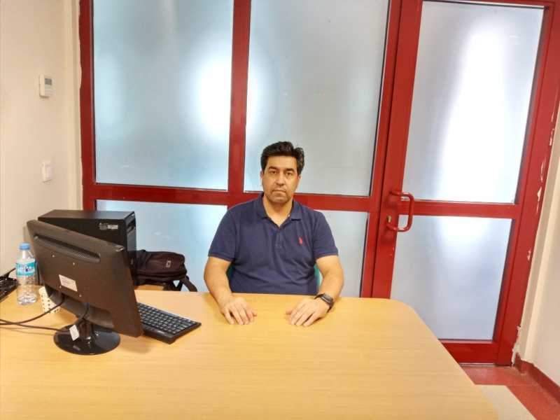 Prof. Dr. Hakan Büyükhatipoğlu, hasta kabulüne başladı.