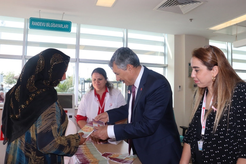 PROF. DR. UZUNKÖY: “MEME KANSERİ ERKEN TANIYLA ÖNLENEBİLEN VE TEDAVİ EDİLEBİLEN BİR HASTALIKTIR”