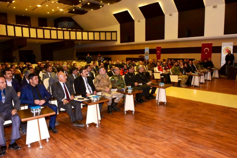 Rasulayn ve Tel Abyad ilçelerinde değerlendirme toplantısı yapıldı.