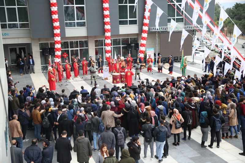 Recep Tayyip Erdoğan Gençlik Ve Kültür Merkezi Coşkuyla Hizmete Girdi