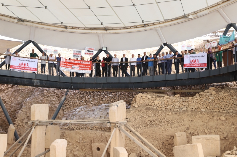 Sağlık Çalışanları “Tarihin sıfır noktasından sağlığın doruklarına”sloganıyla yürüyüş gerçekleştirdi