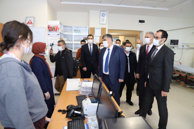 SAĞLIK MÜDÜRÜ GÜLÜM HİLVAN'DA SAĞLIK TESİSLERİNİ ZİYARET ETTİ.