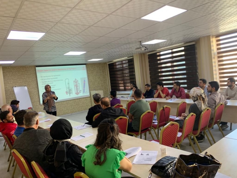 Sağlık Personeline Oksijen Tüpü Kullanım Eğitimi Verildi.