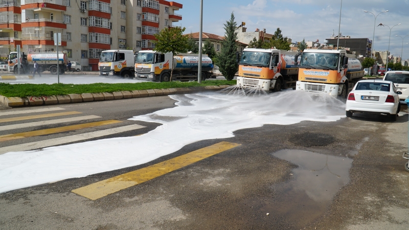 SALGINLA MÜCADELE KARŞIYAKA’DA DEVAM ETTİ