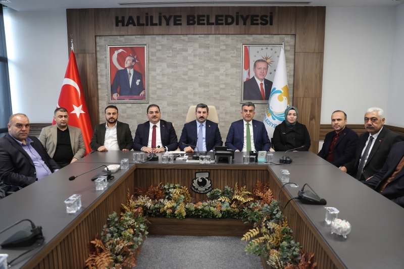 ŞAMPİYON TAKIMDAN BAŞKAN CANPOLAT’A ZİYARET