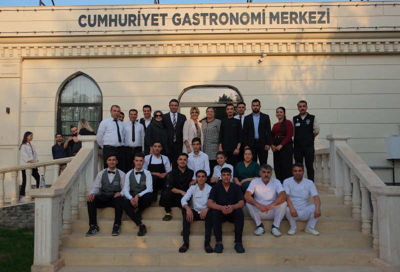 SANATÇI GÜLBEN ERGEN BAŞKANVEKİLİ SAİT AĞAN İLE BİR ARAYA GELDİ