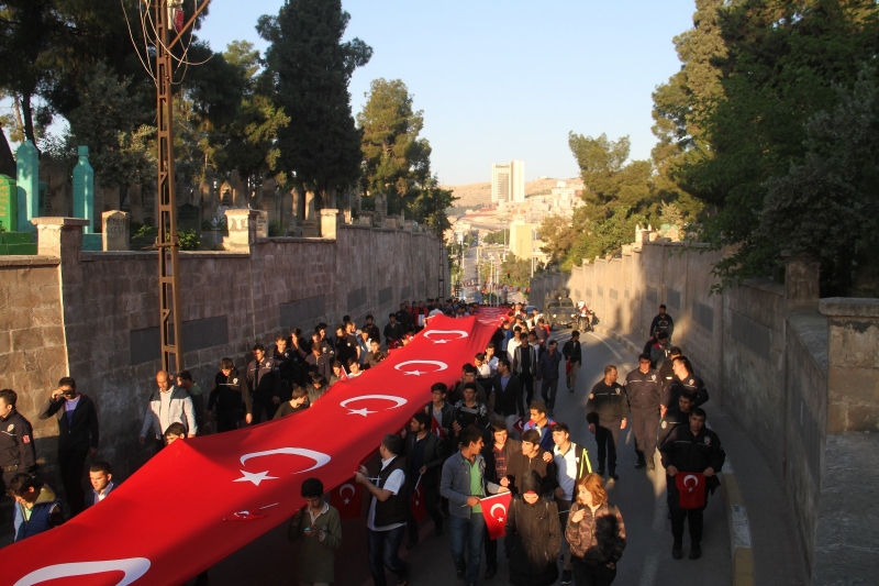 ŞANLI GENÇLİK 57. ALAY’A VEFA İÇİN YÜRÜDÜ