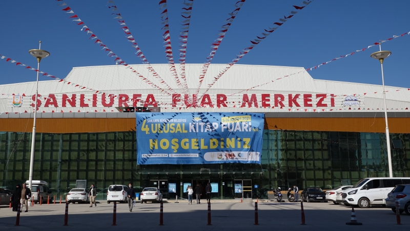 ŞANLIURFA 4. ULUSAL KİTAP FUARI DOLU DOLU GEÇİYOR