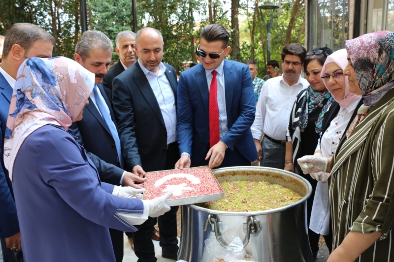 Şanlıurfa Bozova ilçesinde,  Muharrem ayı münasebetiyle aşure etkinliği düzenlendi.