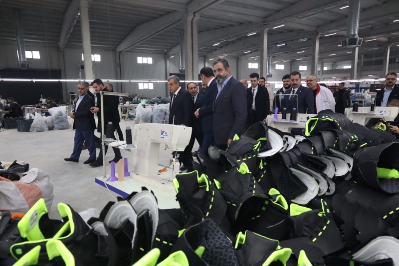 ŞANLIURFA BÜYÜKŞEHİR BELEDİYESİNDEN 4 BİN 500 GENCE İŞ İMKANI