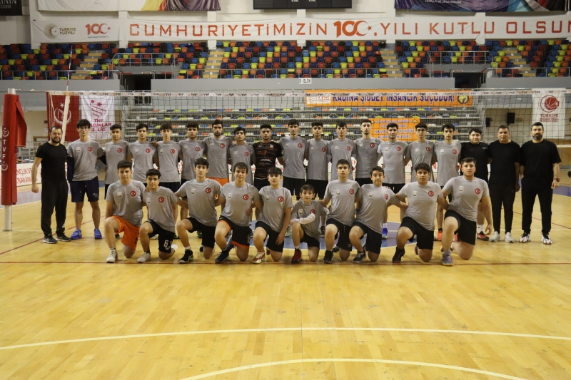 ŞANLIURFA BÜYÜKŞEHİR BELEDİYESİ VOLEYBOLDA HEDEF YÜKSELTTİ