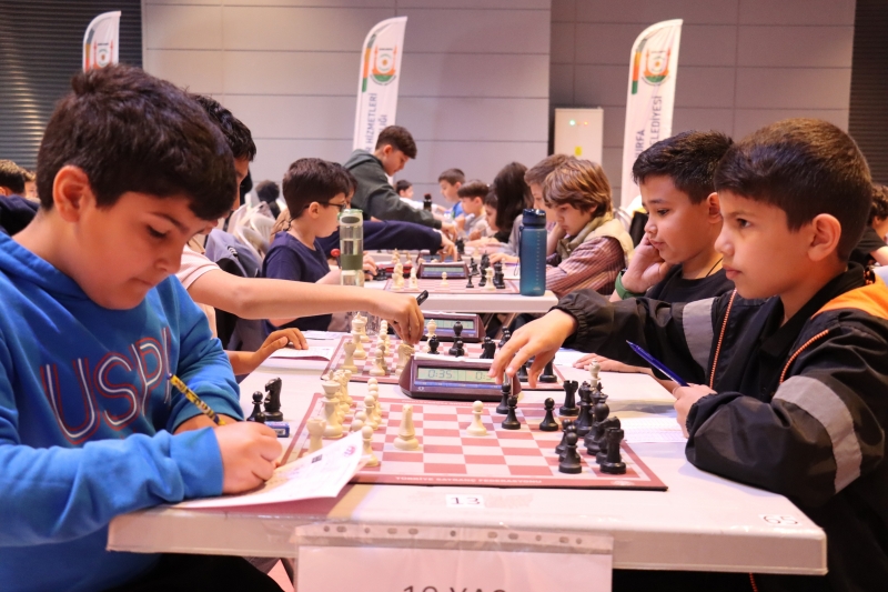 ŞANLIURFA BÜYÜKŞEHİR BELEDİYESİ’NDEN ÖDÜLLÜ SATRANÇ TURNUVASI