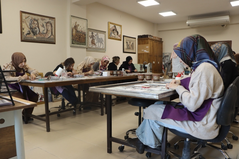 ŞANLIURFA BÜYÜKŞEHİR BELEDİYESİ KADIN GİRİŞİMCİLERİ DESTEKLİYOR