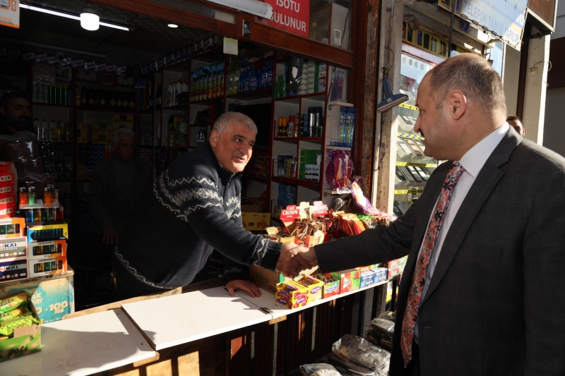 ŞANLIURFA BÜYÜKŞEHİR BELEDİYE BAŞKANI MEHMET KASIM GÜLPINAR, ESNAFI ZİYARET ETTİ