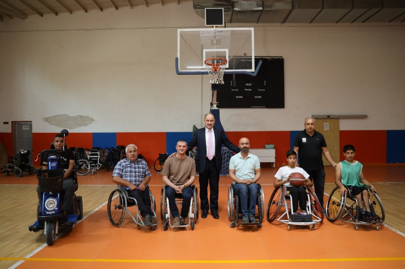 ŞANLIURFA BÜYÜKŞEHİR BELEDİYE BAŞKANI MEHMET KASIM GÜLPINAR ENGELLİ KOORDİNASYON MERKEZİNİ ZİYARET ETTİ