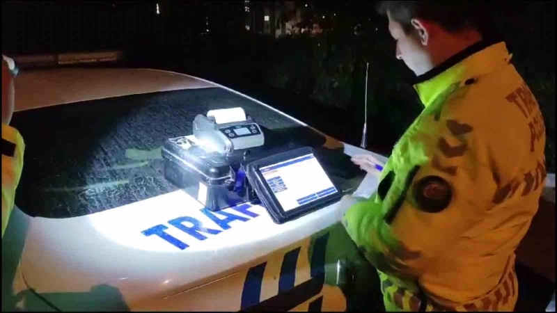 Şanlıurfa Emniyeti uygulamasında silah ve narkotik ele geçirildi