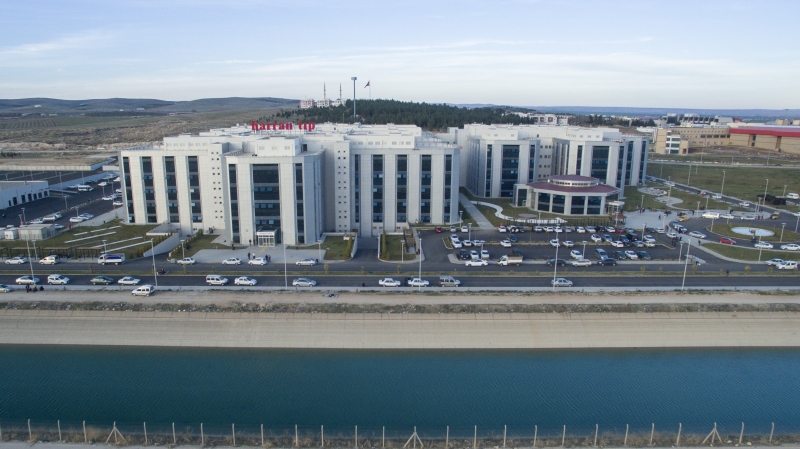 ŞANLIURFA HARRAN ÜNİVERSİTESİ HASTANESİNDE YOĞUN BAKIM HEMŞİRELİĞİ EĞİTİMİ