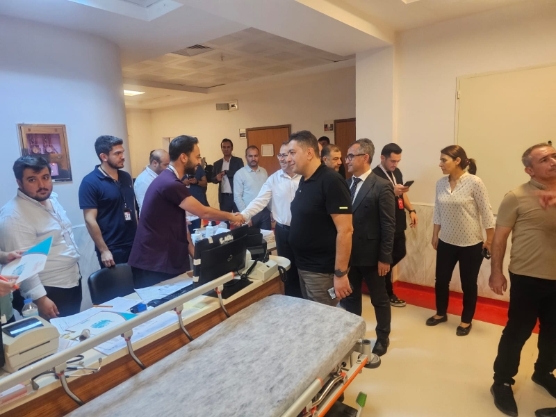 Şanlıurfa il Sağlık Müdürü Doç. Dr. Abdullah Solmaz hafta sonu hastaneleri denetledi.