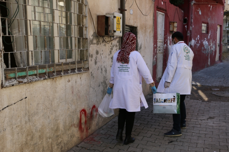 Şanlıurfa’da 65 yaş üstü bakıma muhtaçlara yemek desteği
