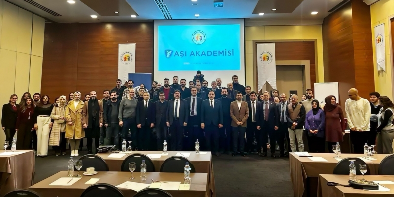 Şanlıurfa’da Aşı İçin Güç Birliği: Çocuk Hekimleri Buluştu!