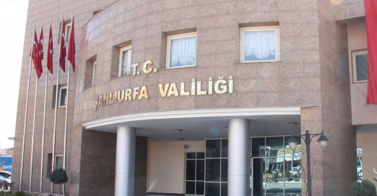 Şanlıurfa’da bir berber dükkanı ile 4 bina karantinaya alındı