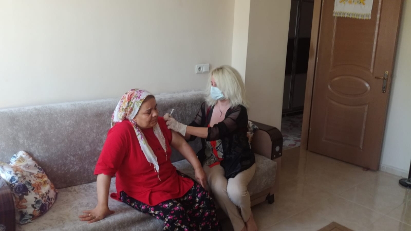Şanlıurfa’da Evde Aşı Uygulaması Başladı