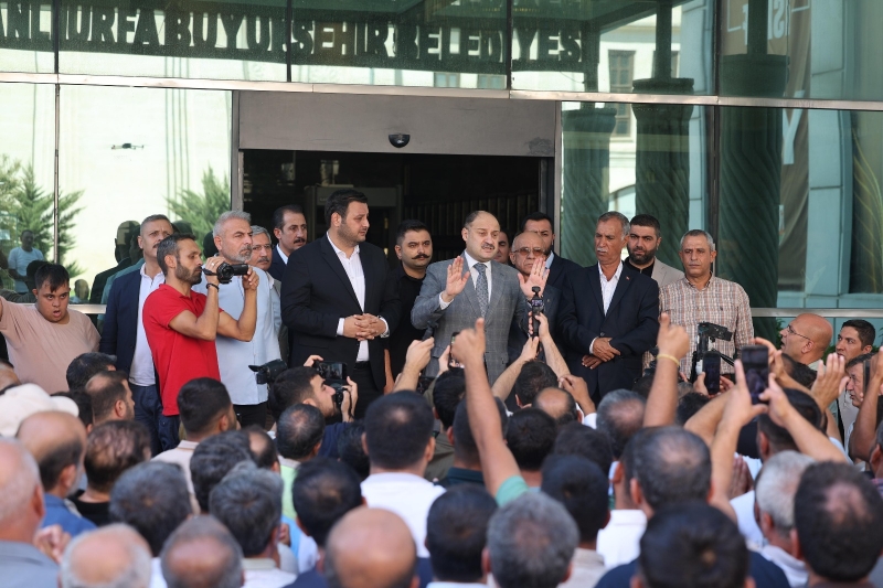 ŞANLIURFA’DA GEÇİCİ İŞÇİLERİN HAYALİ, BAŞKAN GÜLPINAR İLE GERÇEK OLDU