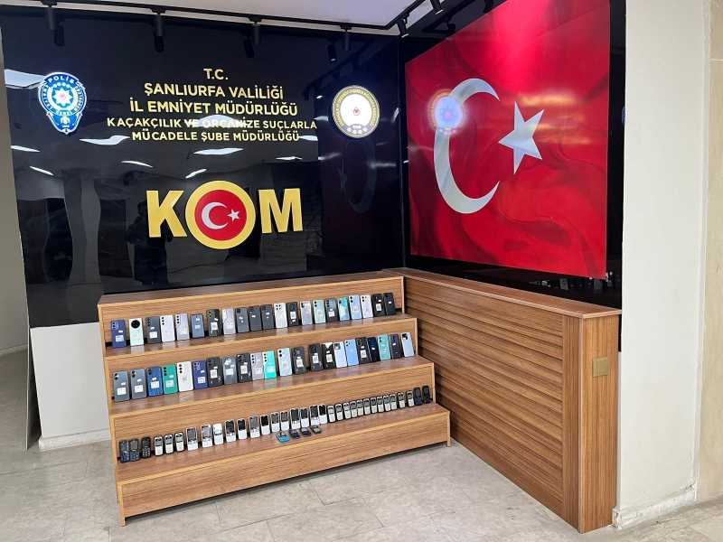 Şanlıurfa’da Kaçakçılık Operasyonu: Piyasa Değeri 2,6 Milyon TL Olan Telefonlar Ele Geçirildi