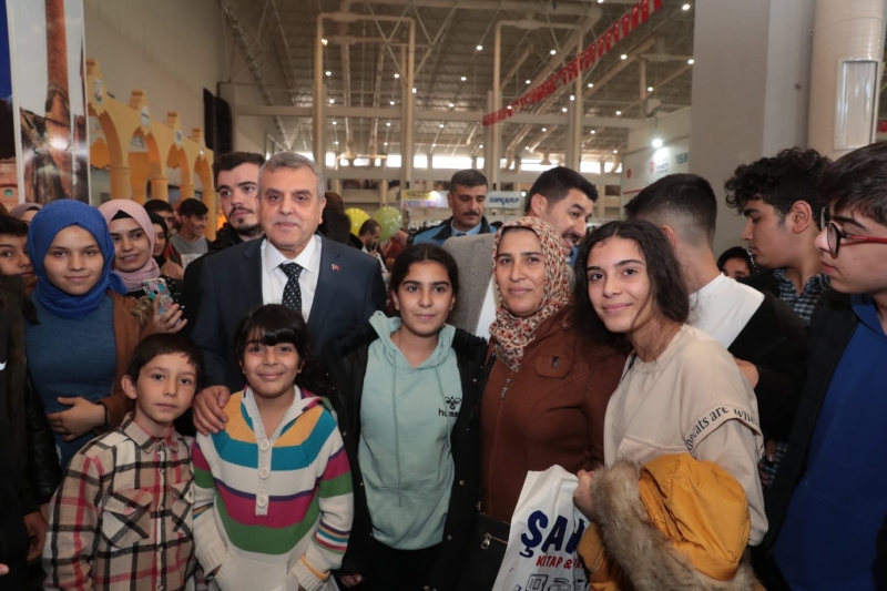 Şanlıurfa’da Kitap Fuarı Rüzgarı