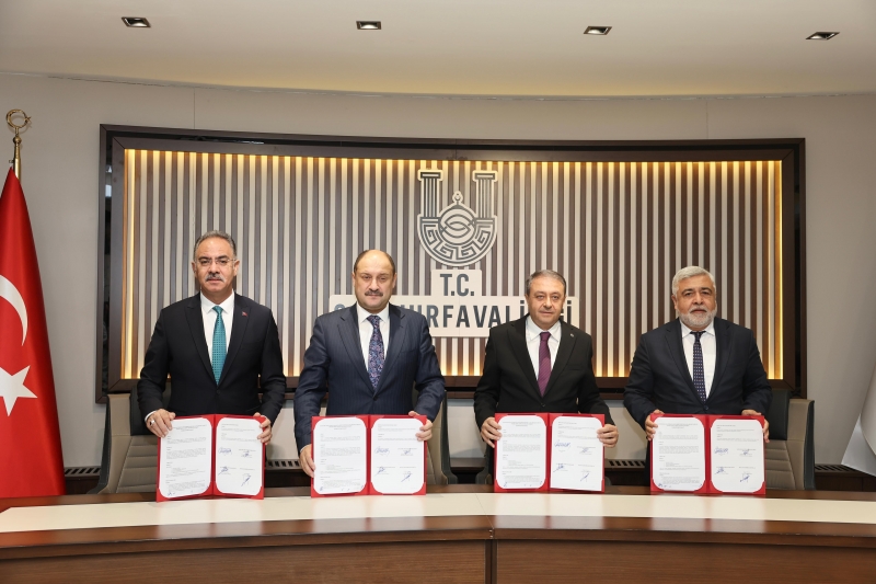 ŞANLIURFA’DA TARİHİ SOKAKLAR, BAŞKAN GÜLPINAR’IN İMZASIYLA AYDINLANACAK