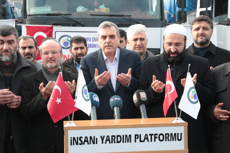 ŞANLIURFA'DAN SURİYE MAZLUM HALKINA 3 TIR DOLUSU YARDIM DAHA YOLA ÇIKTI