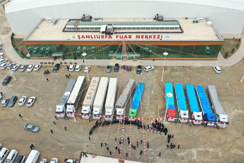 ŞANLIURFA’DAN SURİYE’YE 13 TIR’LIK İYİLİK HAREKETİ