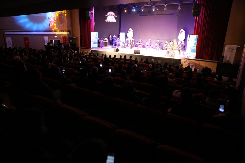 ŞANLIURFALILAR, CUMALİ ÖZKAYA KONSERİ İLE UNUTULMAZ ANLAR YAŞADI