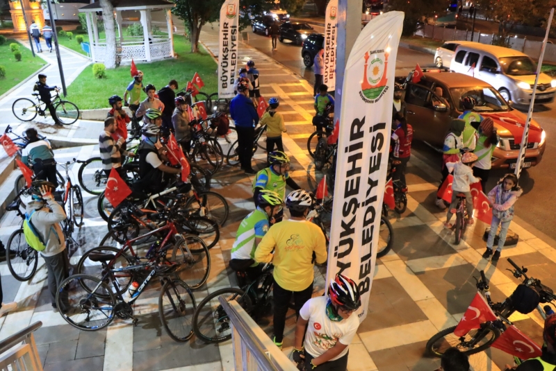 ŞANLIURFALILAR CUMHURİYET İÇİN PEDAL ÇEVİRDİ